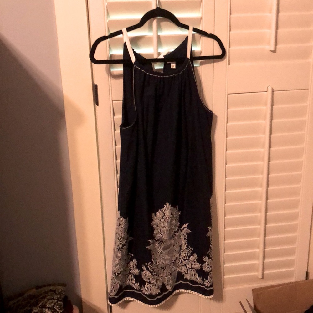 Tie neck dress size L